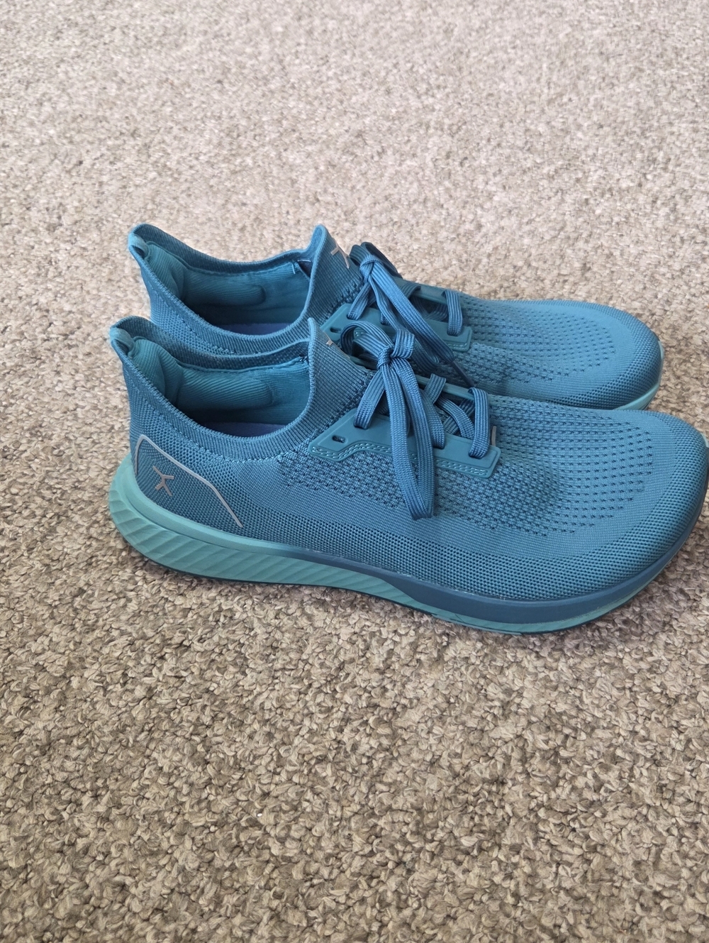 Flux Adapt Runner Green Tourmaline Mens Size 10.5  Womens 12 Knit Shoes Sneakers